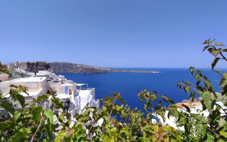 The Best Time to Visit Greece: Seasonal Highlights and Travel Tips