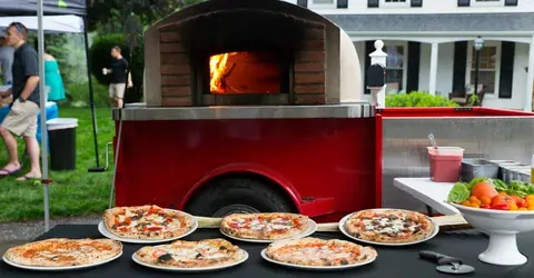 Benefits of Hiring a Pizza Food Truck Sydney for Your Wedding